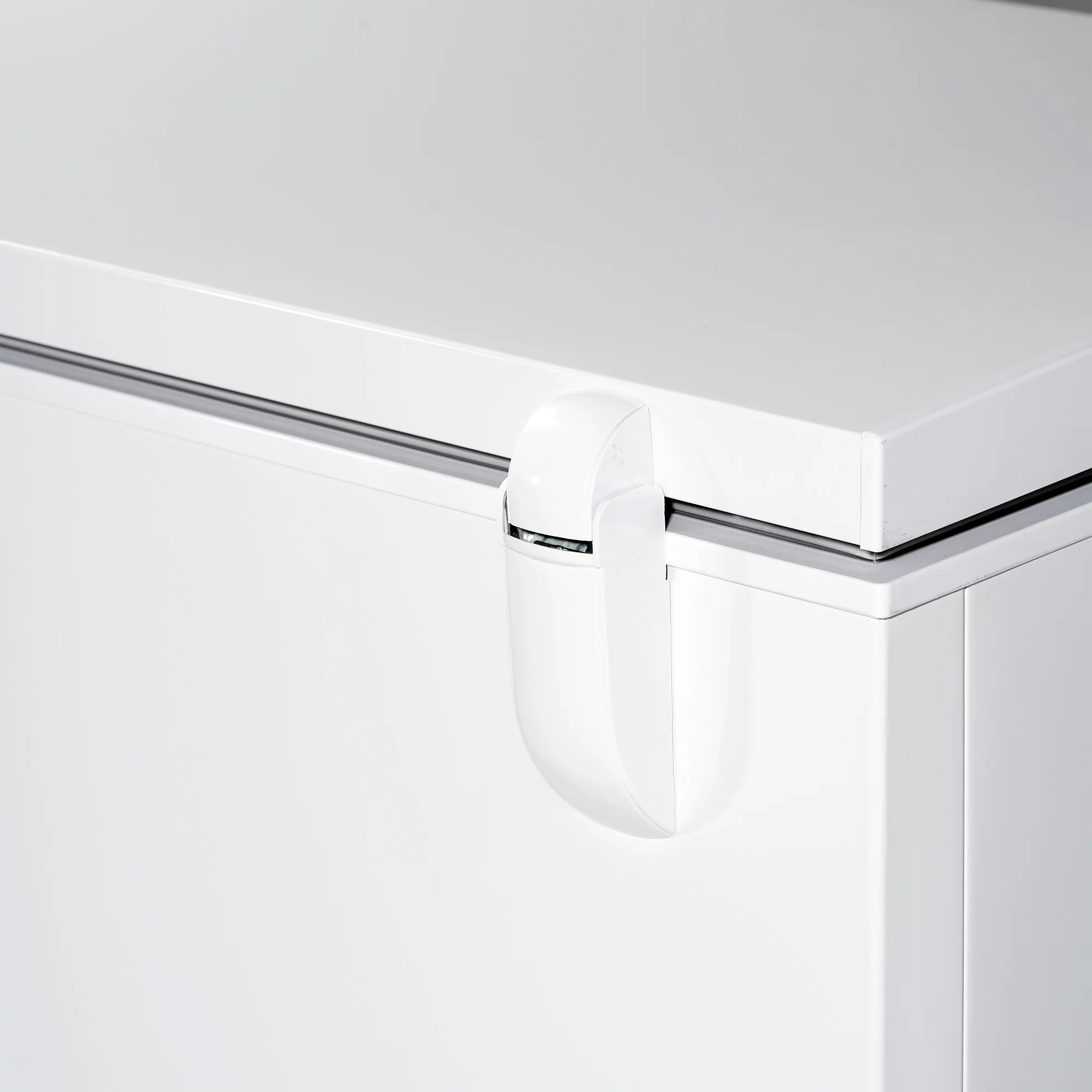 Professional Series 7 Cu Ft Manual Defrost Chest Freezer