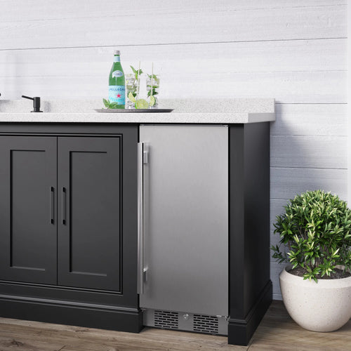 Avallon Afr152odrh 15" Wide 3.3 Cu. Ft. Outdoor Compact Refrigerator - Stainless Steel