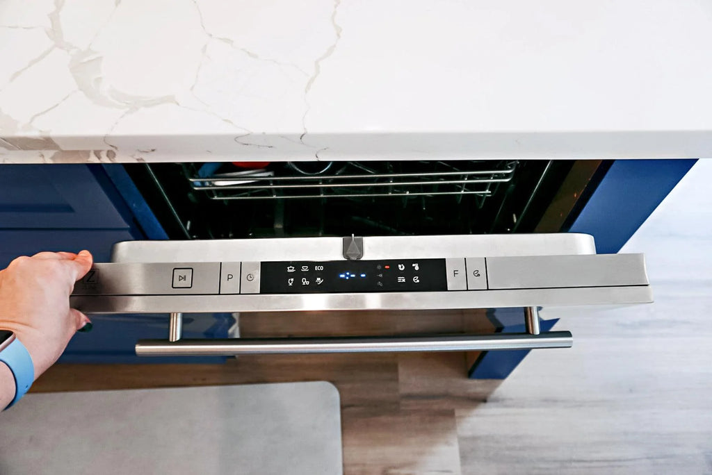 ZLINE 24 in. Top Control Dishwasher with Stainless Steel Tub and Modern Style Handle, 52dBa (DW-24)