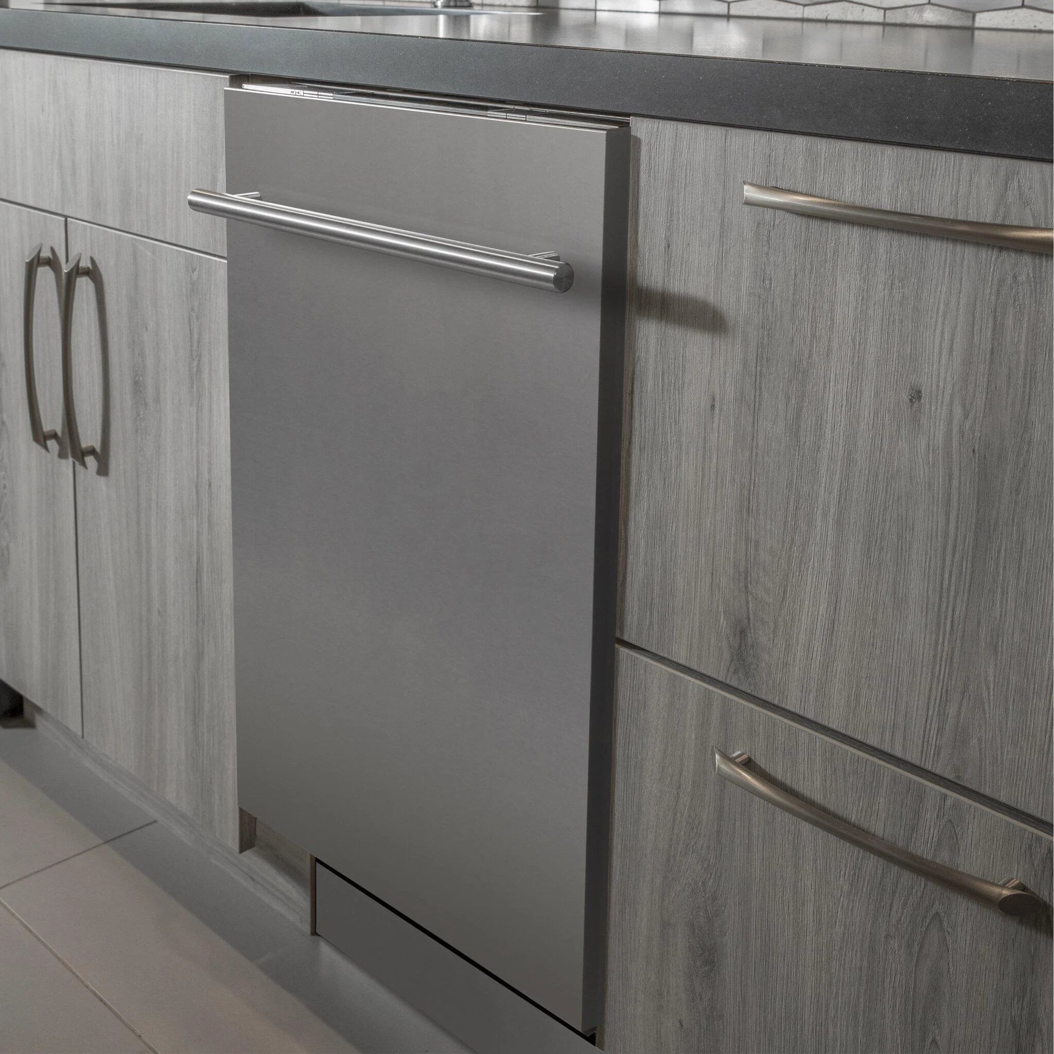 ZLINE 24 in. Top Control Dishwasher with Stainless Steel Tub and Modern Style Handle, 52dBa (DW-24)
