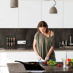 Equator 11inch Portable Single-Burner Induction Cooktop - with Handle in Black