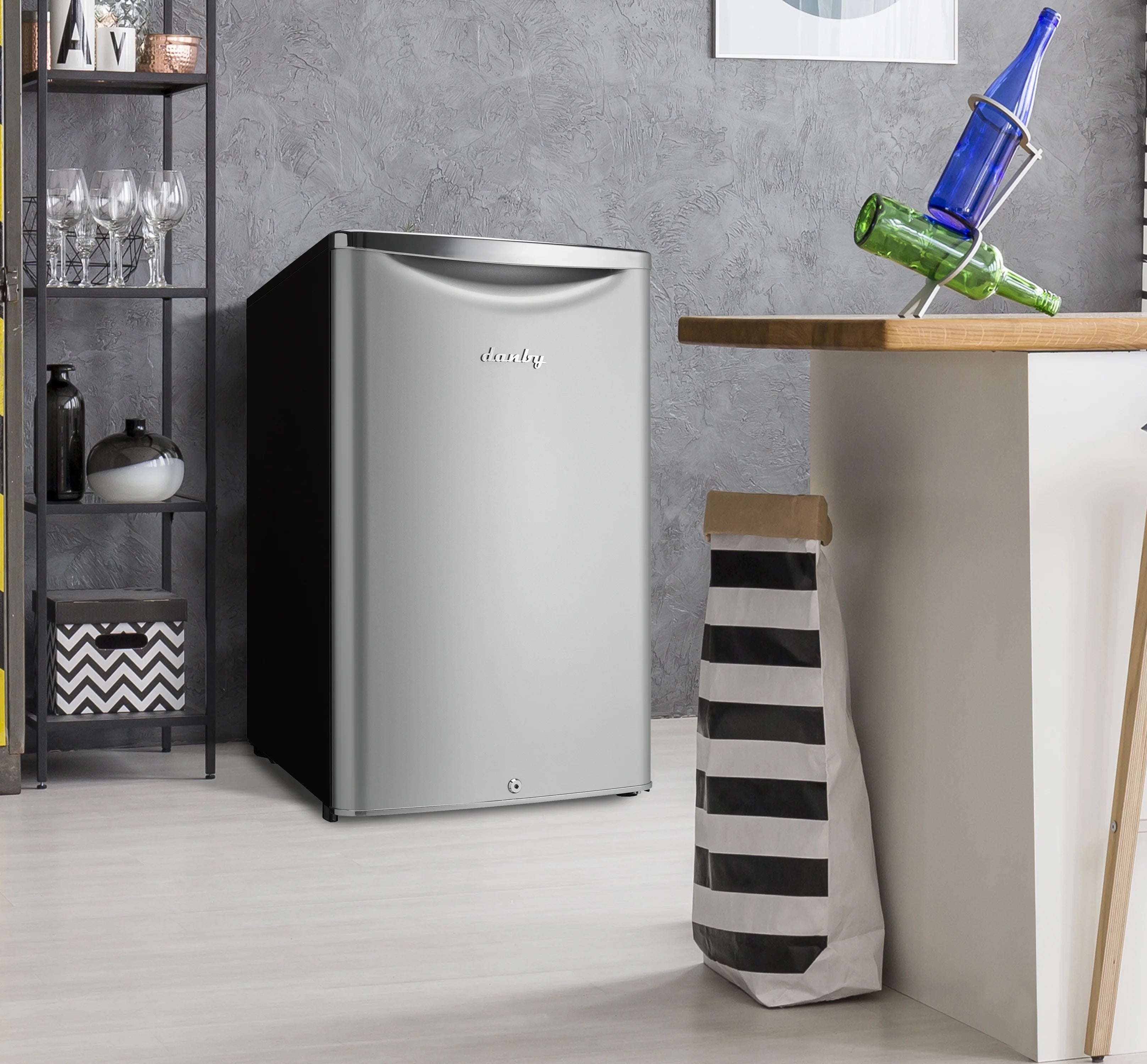 Danby 4.4 cu. ft. Retro Compact Fridge in Iridium Silver (DAR044A6DDB)