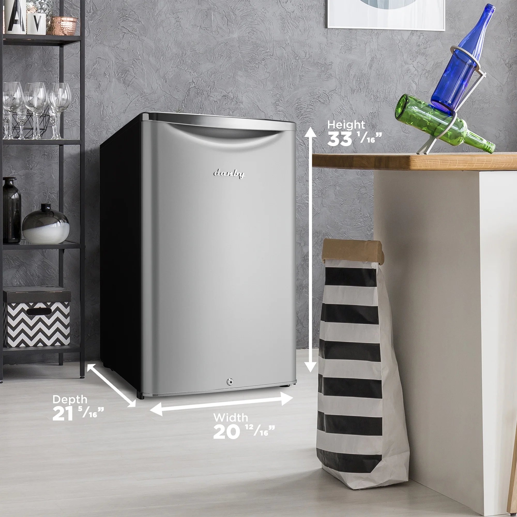 Danby 4.4 cu. ft. Retro Compact Fridge in Iridium Silver (DAR044A6DDB)