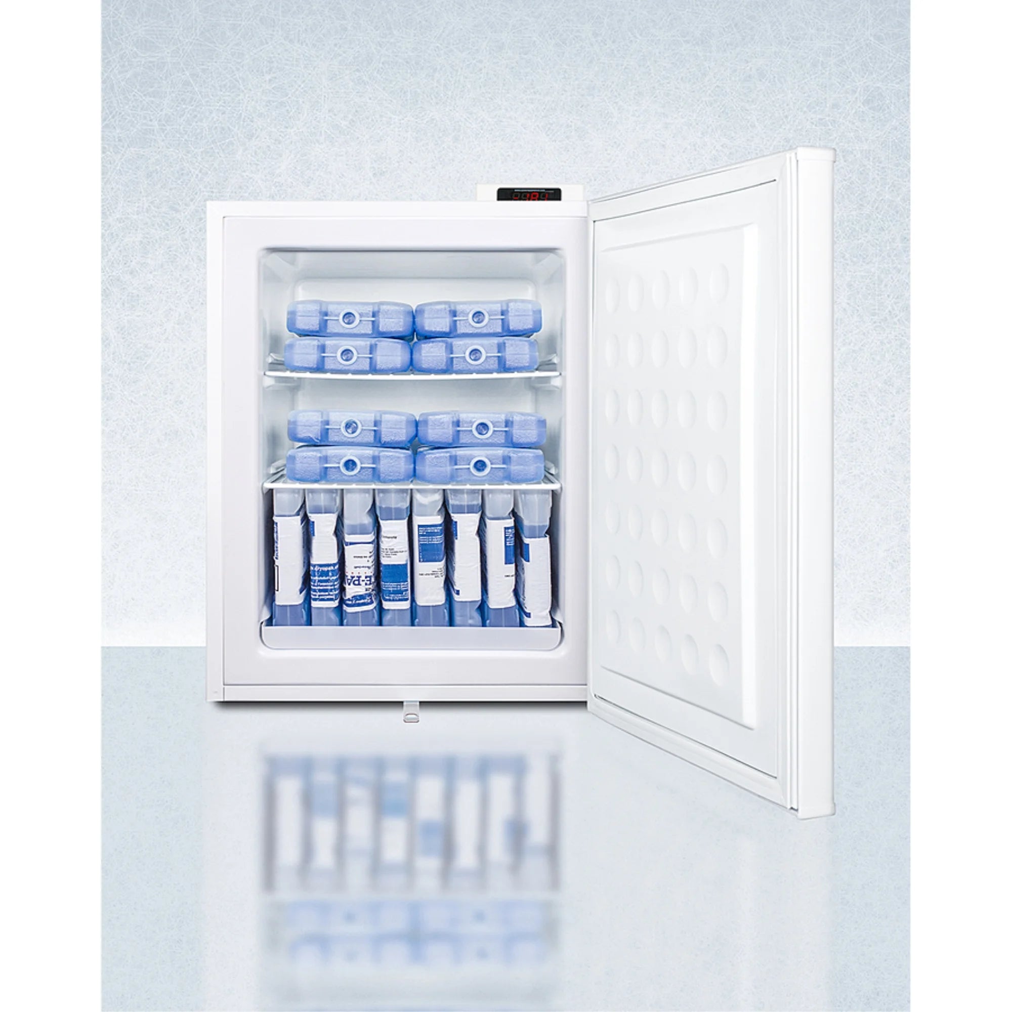 SUMMIT FS30LGP  UPRIGHT FREEZERS