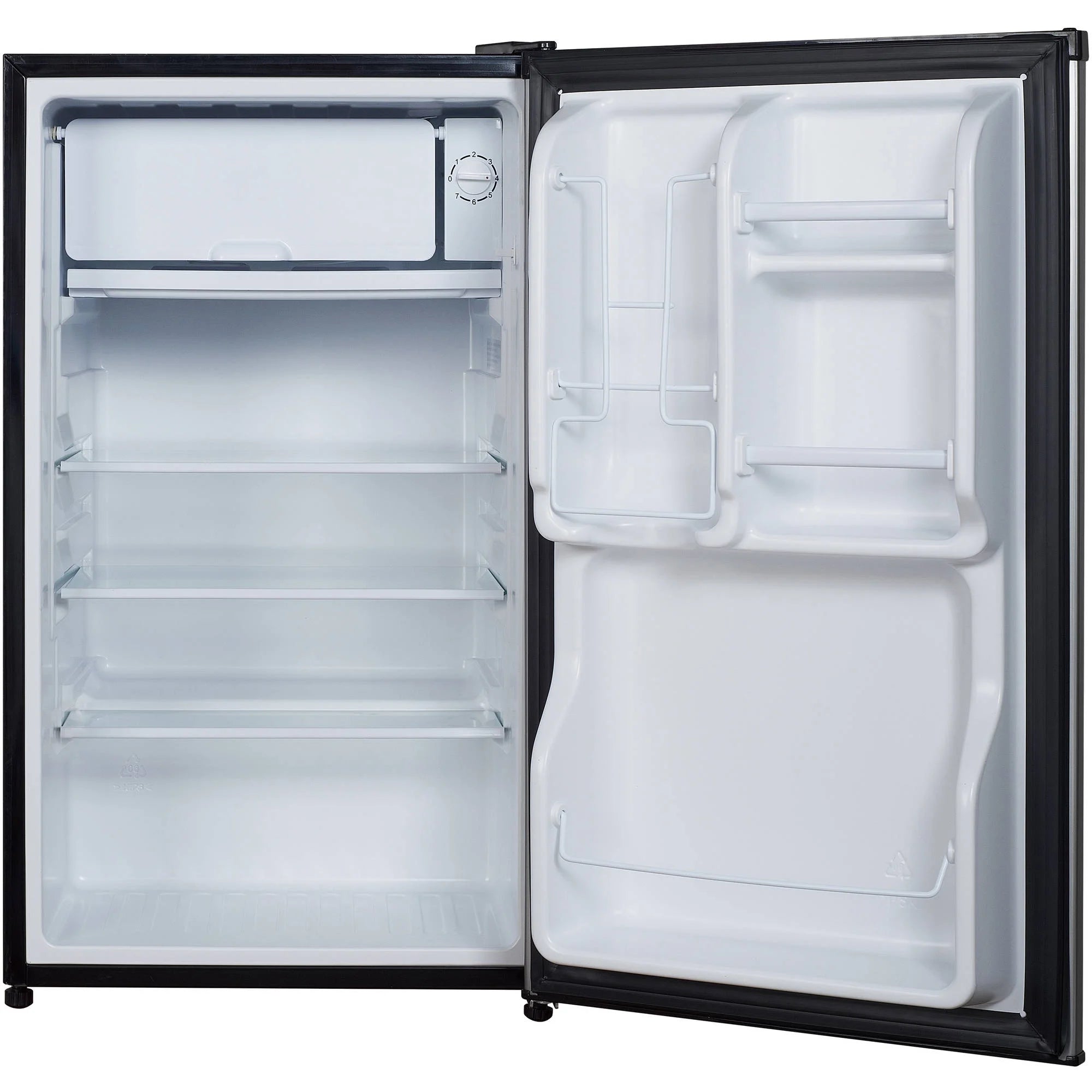 Magic Chef  New 18.5 inch Width 3.5 Cu. ft. Compact Refrigerator with  Single Door