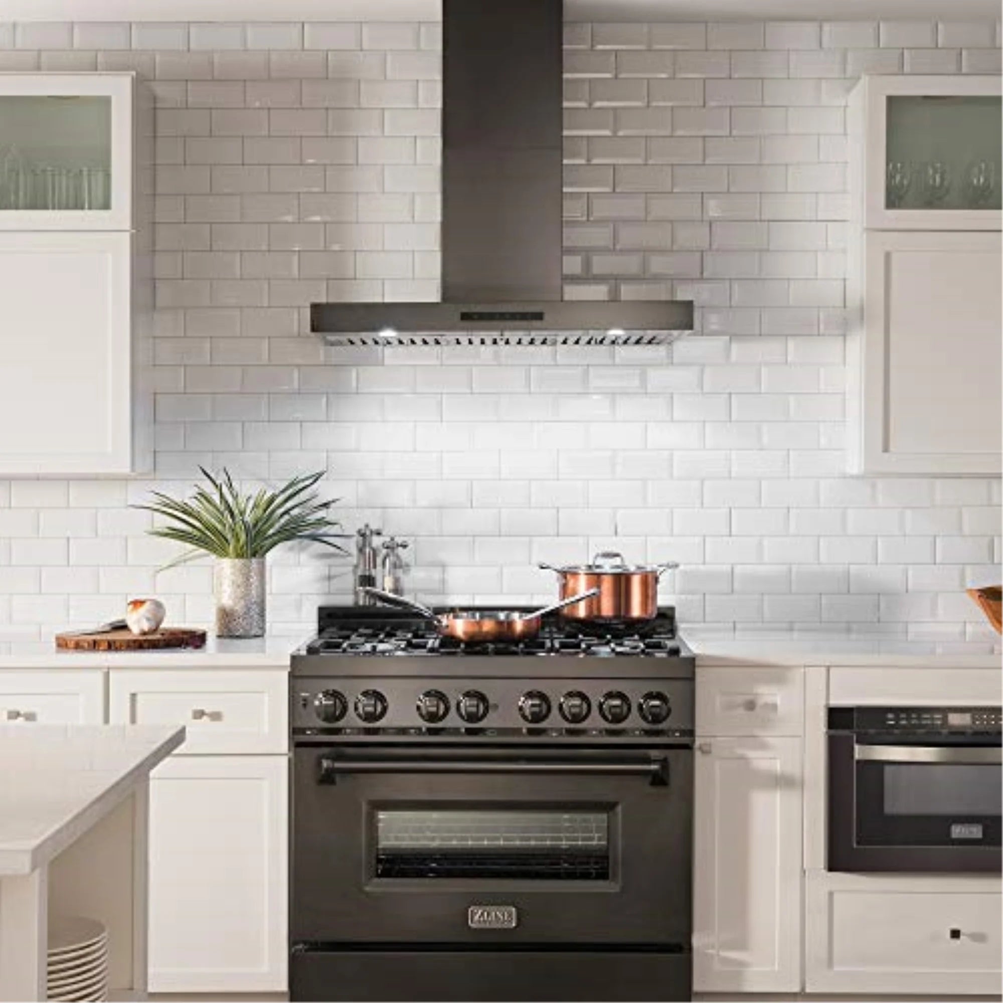 ZLINE 30 in. Wall Range Hood in Black Stainless Steel (BSKEN-30)