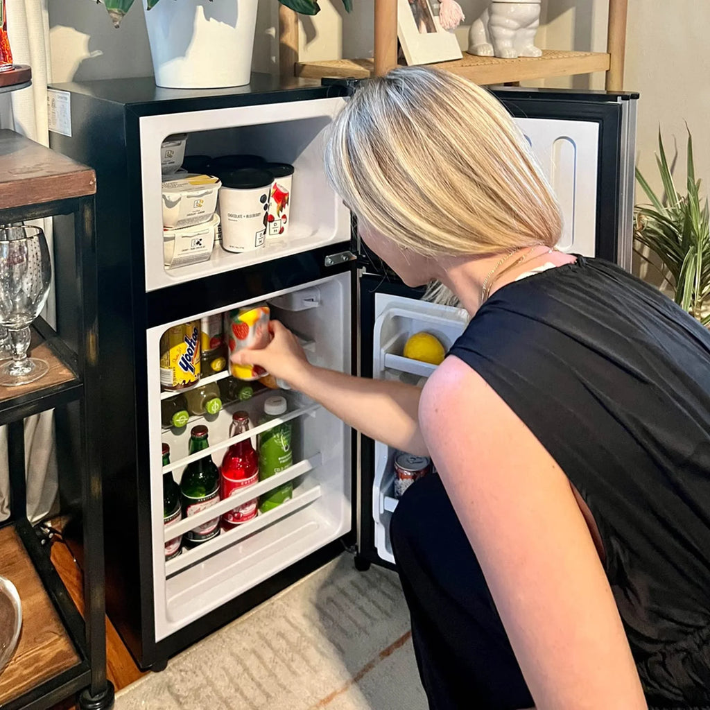 Harper & Bright Designs Double Door Mini Fridge with Freezer, 3.2 Cu.Ft Compact Refrigerator with Adjustable Shelf, Adjustable Thermostat and Reversible Door for Bedroom, Dorm, Home Office, White