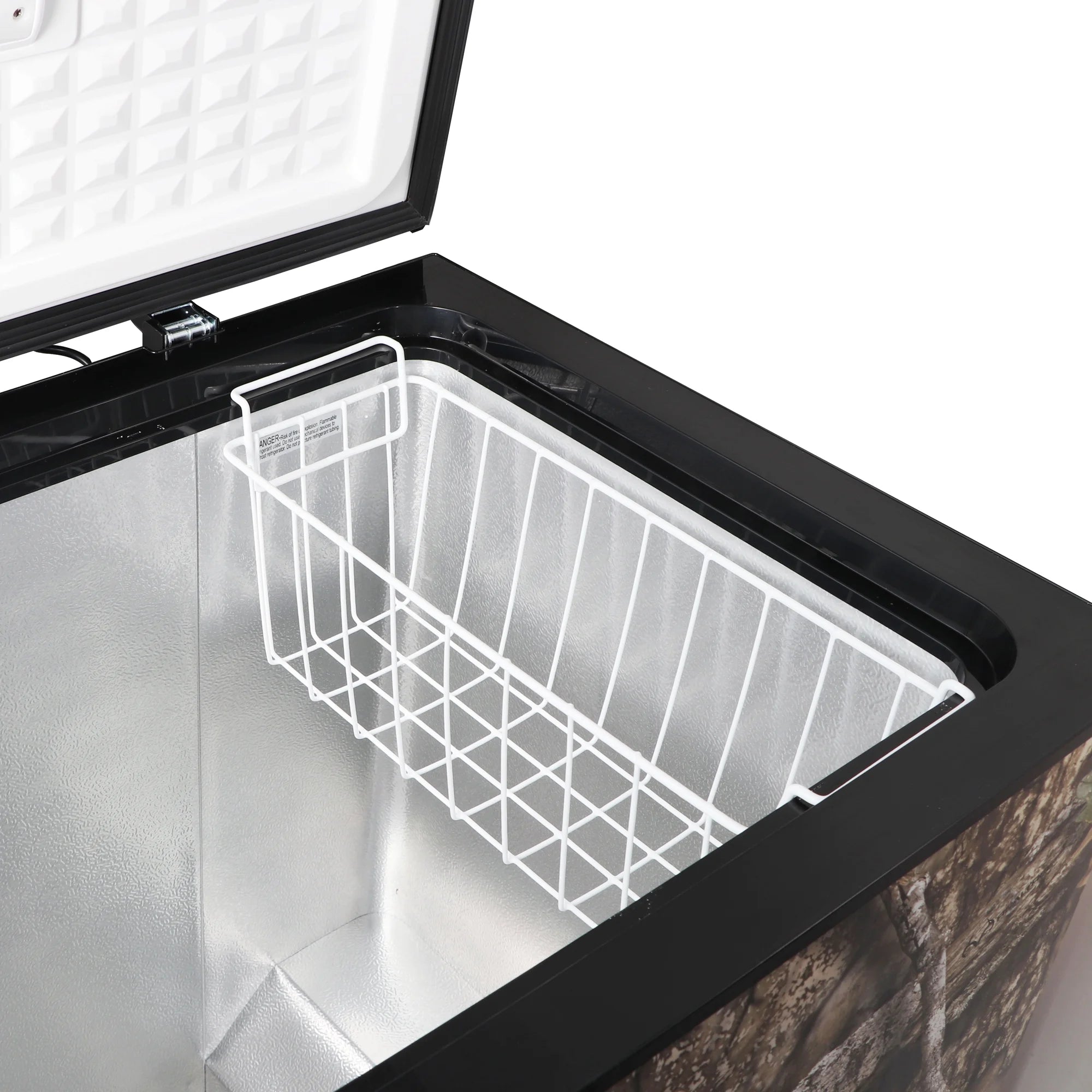 Realtree 7-cu ft Manual Defrost Chest Freezer (Camouflage)