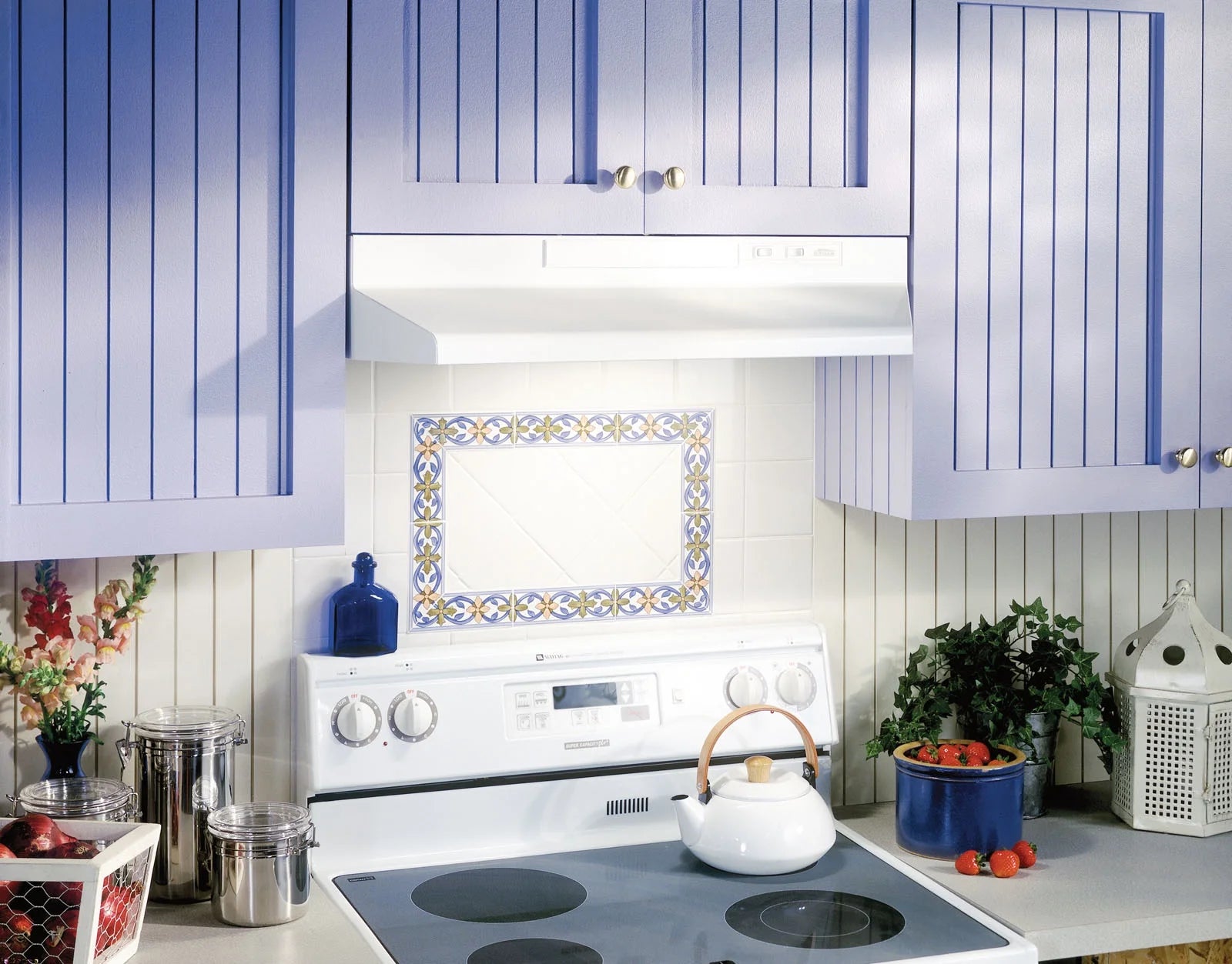 Broan 30-Inch Convertible Under-Cabinet Range Hood, 160 CFM, Black