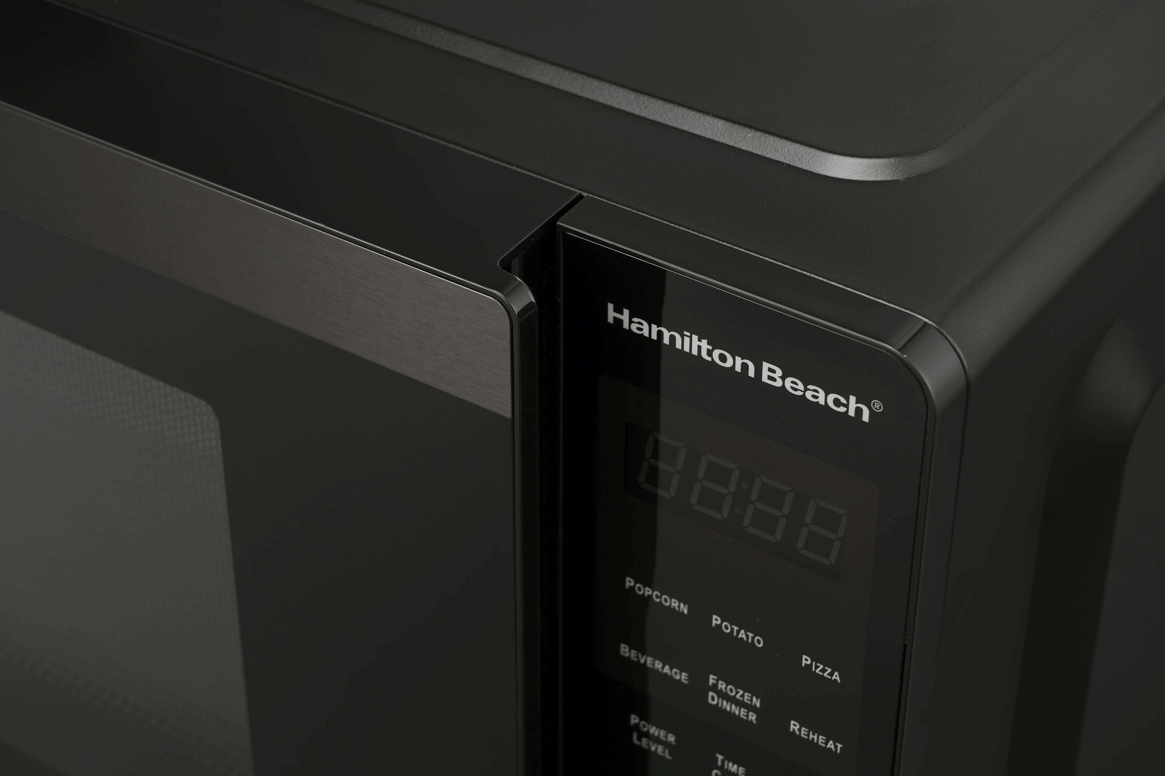 Hamilton Beach 0.9 Cu ft Countertop Microwave Oven, 900 Watts, Stainless Steel, New