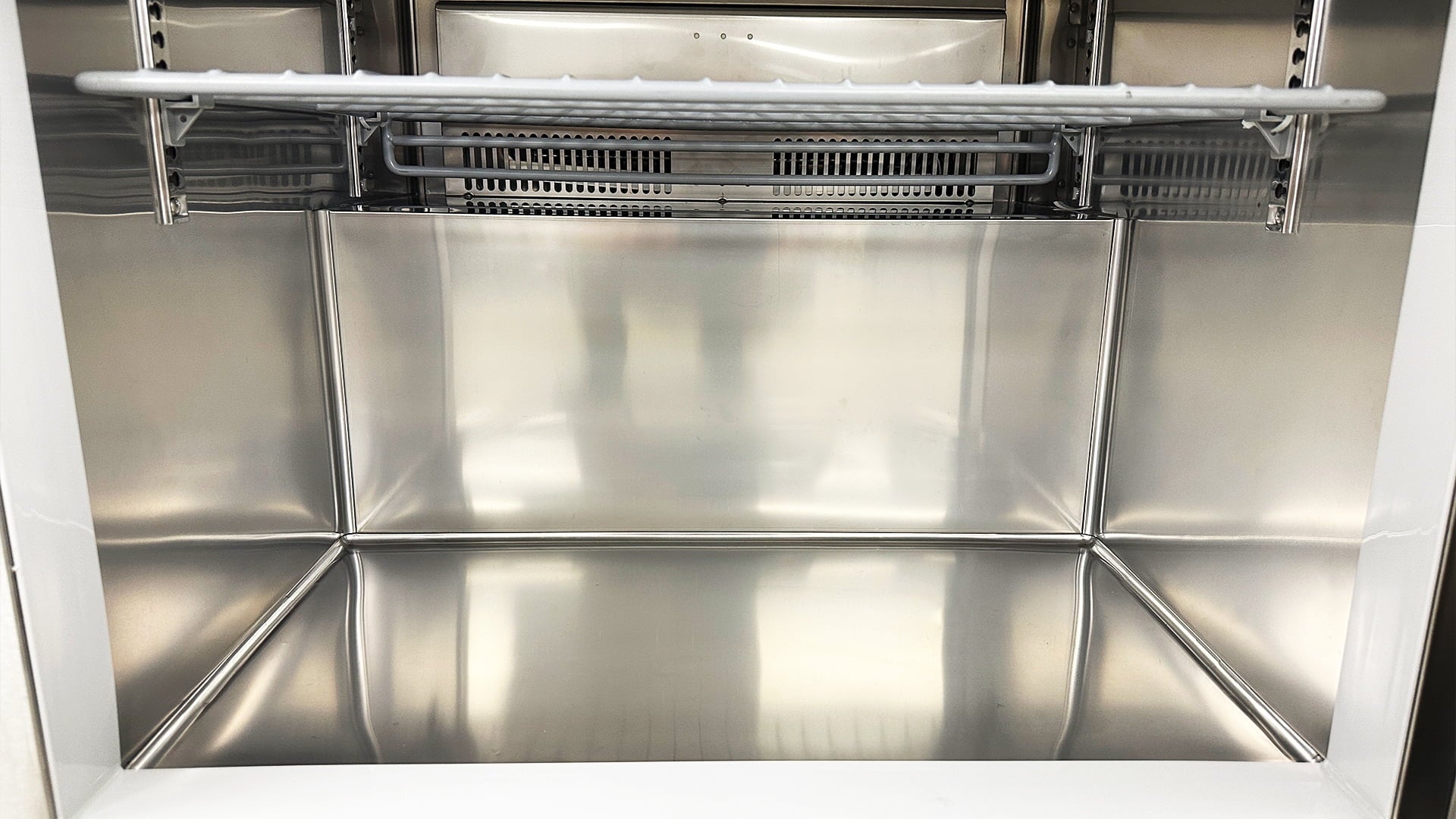 Cooler Depot 27.5 In. 7.2 Cu.ft Stainless Steel Undercounter Freezer AUF-0776 NSF ETL Certified