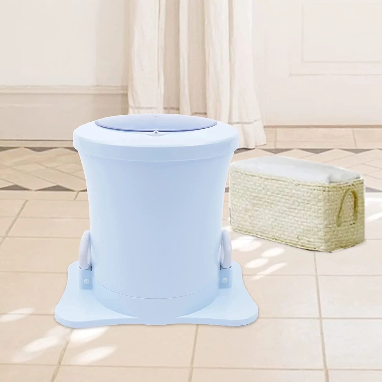 Portable Compact Spin Dryer, Manually Pulling Rope Dryer, Blue Manual Dehydrator, Foot Pedal Type Electricity Free Dehydrator for Camping Apartments Traveling Home And Dormitory