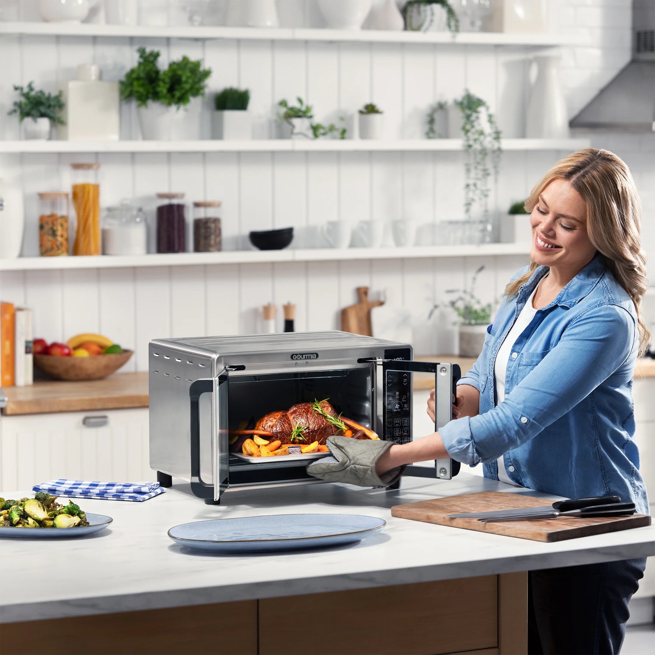 Gourmia 6-Slice Digital Toaster Oven Air Fryer, with 18 One-Touch Presets & Temp Probe, Stainless Steel